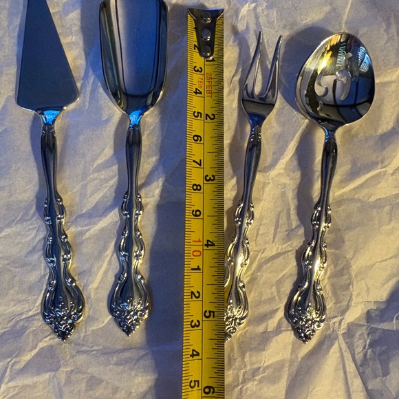 Oneida LTD Hostess Silver Serving Utensil Set; $99 retail - Picture 6 of 6